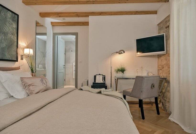 Standard Room Ground Floor, Heritage Hotel 19