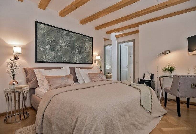 Standard Room Ground Floor, Heritage Hotel 19