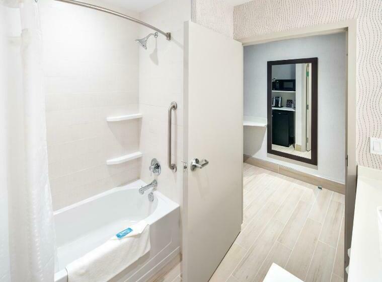 חדר אקזקיוטיב חדר קינג, Holiday Inn Express   Red Deer North, An Ihg