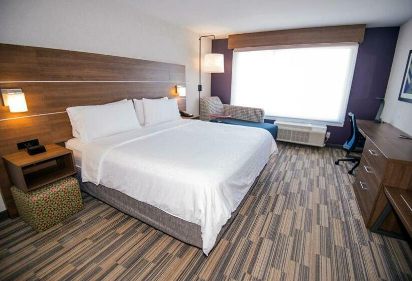חדר סטנדרט עם מיטת קינג, Holiday Inn Express   Red Deer North, An Ihg