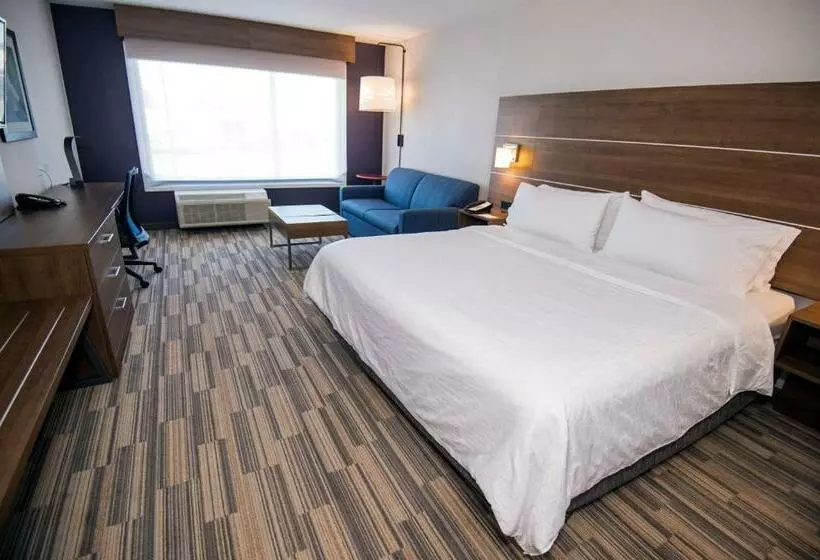 キングサイズベッドのエクゼクティブルーム, Holiday Inn Express Red Deer North, An Ihg