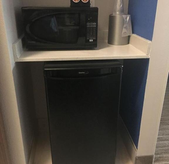 身障者適用スタンダードルーム, Holiday Inn Express & Suites   Brenham South, An Ihg