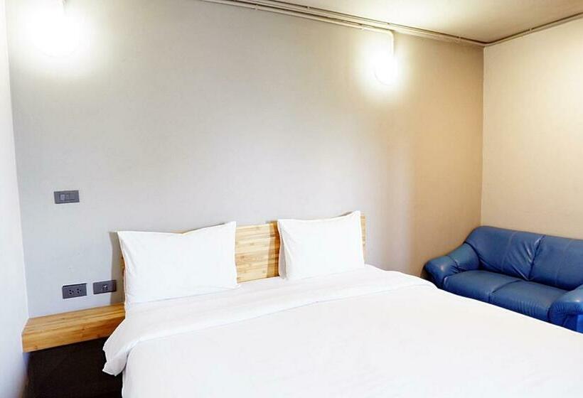 디럭스 룸, Izen Plus Budget Hotel & Residence