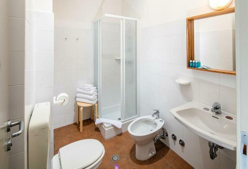 חדר סטנדרט לשלושה, La Pergola Dependance