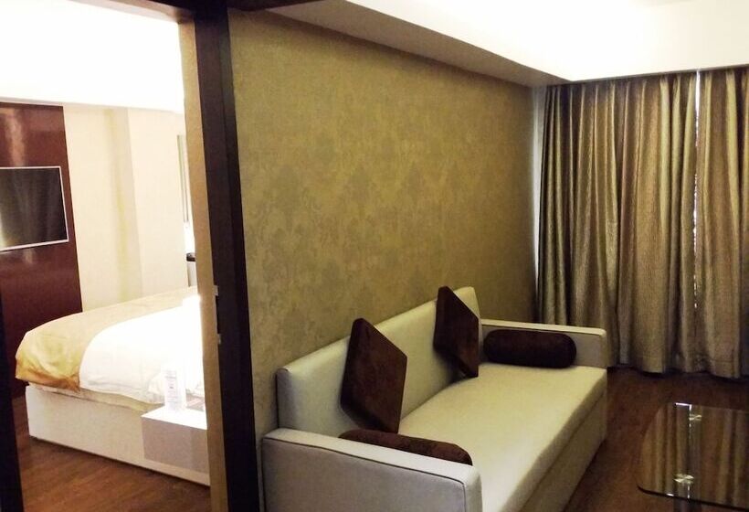 エクゼクティブスイート, Oxina Lygon