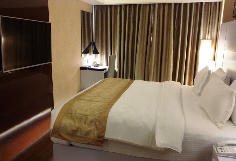 エクゼクティブスイート, Oxina Lygon