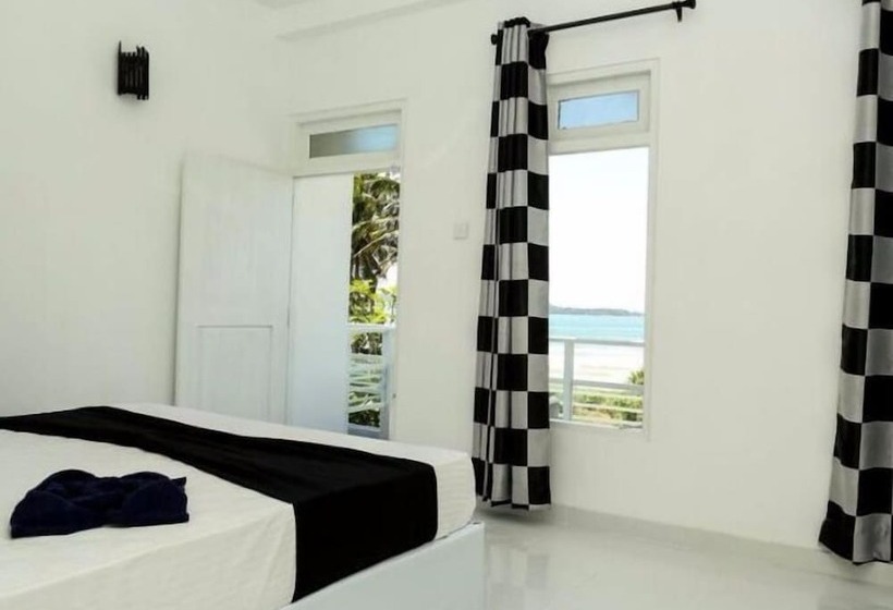 Номер Deluxe, The Surfer