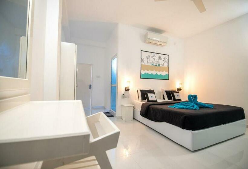 Номер Стандарт, The Surfer