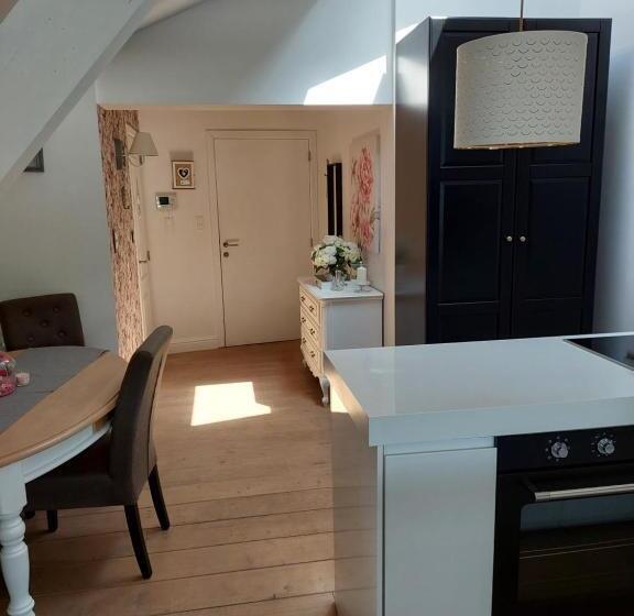 带花园景观的标准工作室, La Chambre Et Le Studio Du Château Du Golf De Bernalmont