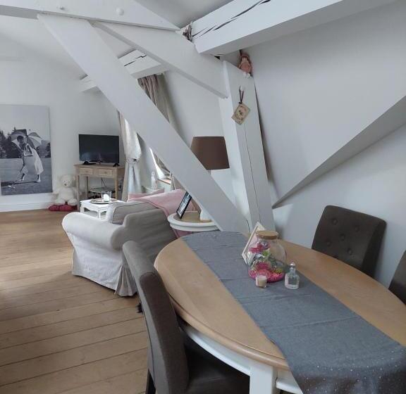 스탠다드 스튜디오 정원 전망, La Chambre Et Le Studio Du Château Du Golf De Bernalmont