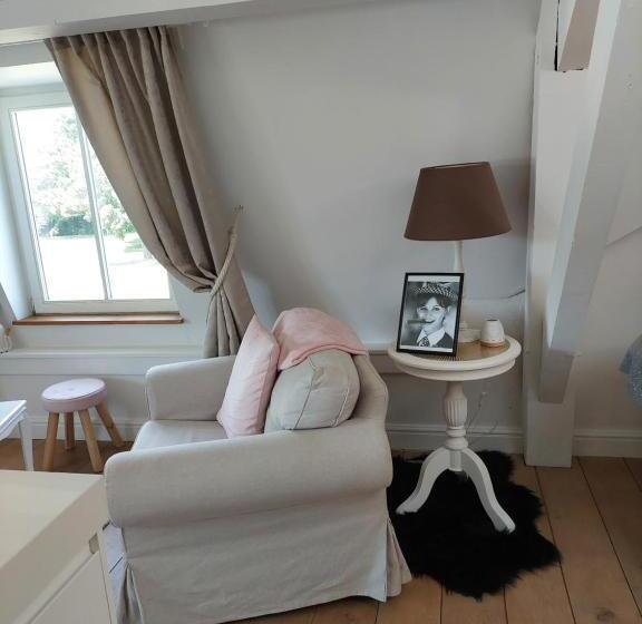 带花园景观的标准工作室, La Chambre Et Le Studio Du Château Du Golf De Bernalmont