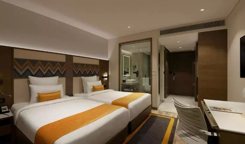 キングサイズベッドのエクゼクティブルーム, Novotel Guwahati Gs Road