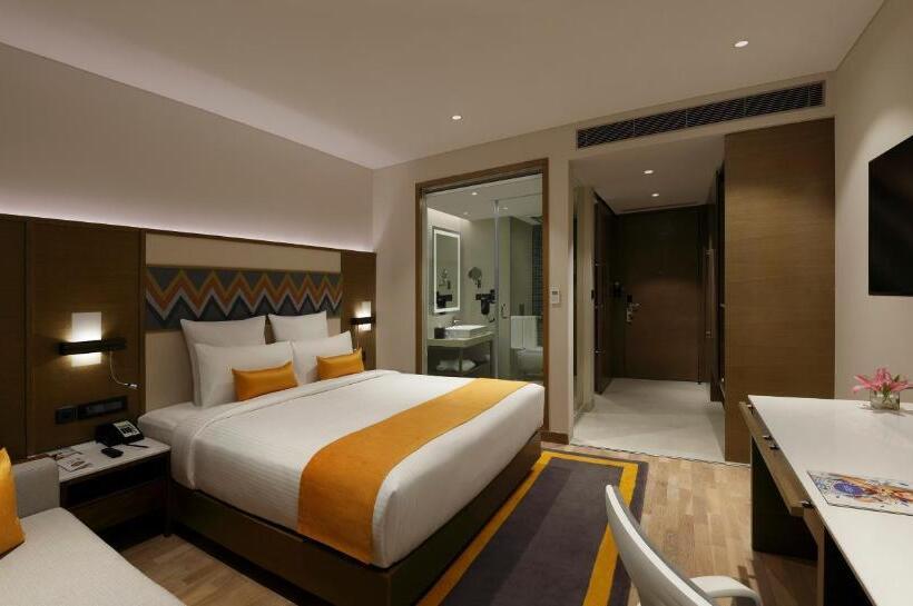 اتاق سوپریور, Novotel Guwahati Gs Road