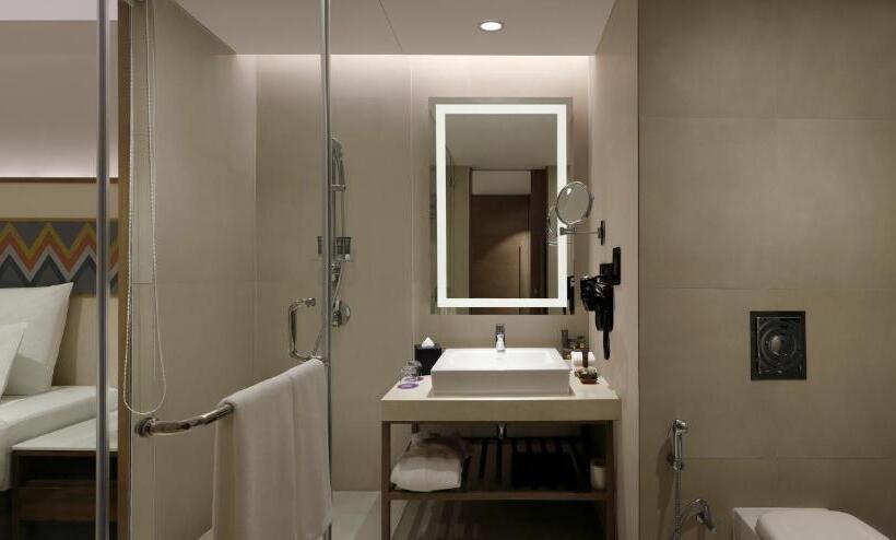 اتاق سوپریور, Novotel Guwahati Gs Road