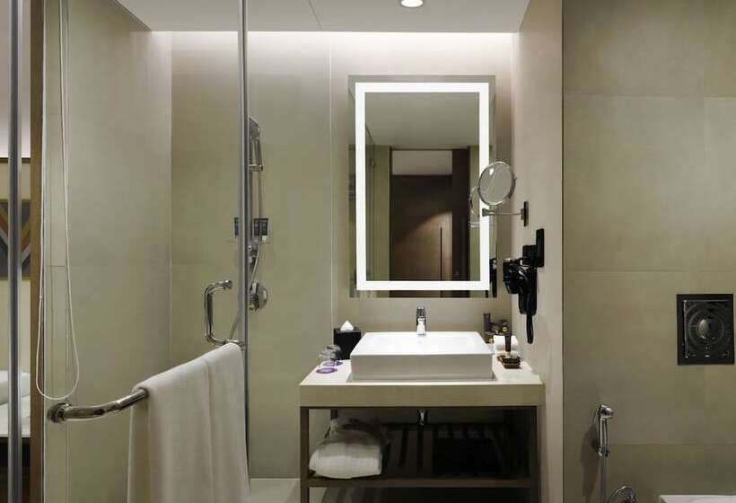 اتاق سوپریور, Novotel Guwahati Gs Road