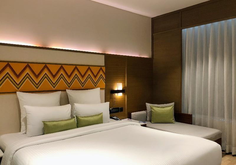 اتاق سوپریور با تخت بزرگ, Novotel Guwahati Gs Road