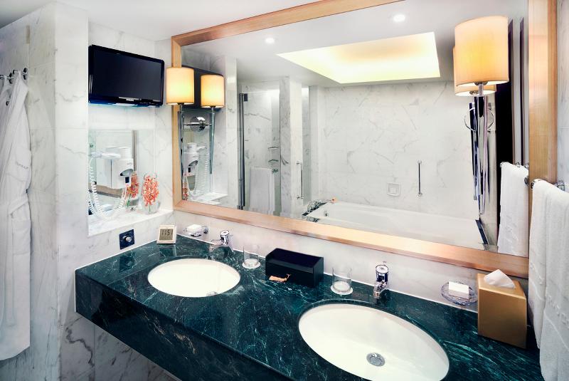 اتاق سوپریور, Novotel Guwahati Gs Road