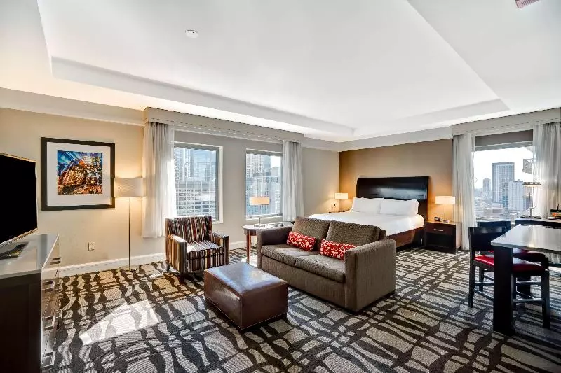 キングサイズベッドのエクゼクティブルーム, Novotel Guwahati Gs Road