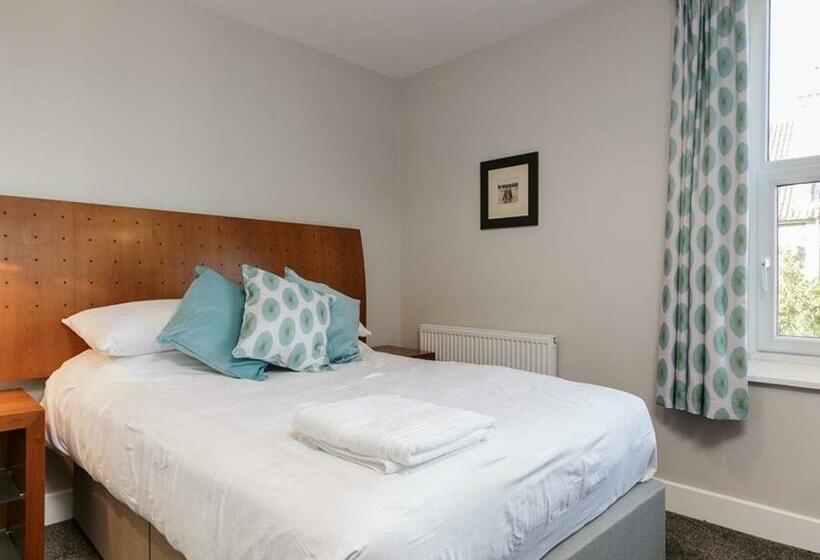 Номер Superior, Blue Star House