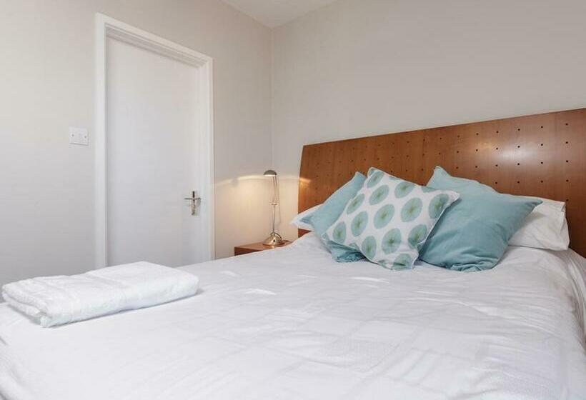 Номер Superior, Blue Star House