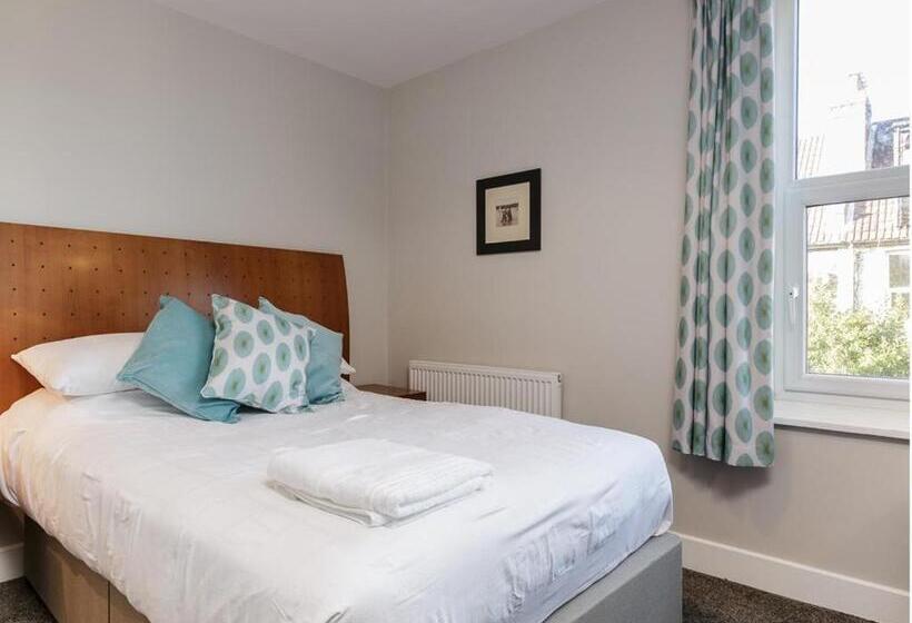 Номер Superior, Blue Star House