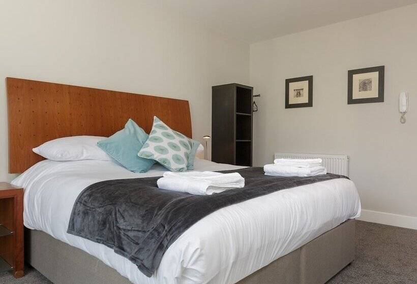 Номер Superior, Blue Star House