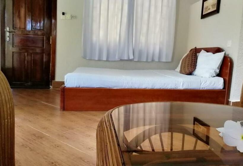 اتاق استاندارد, Q Bungalows