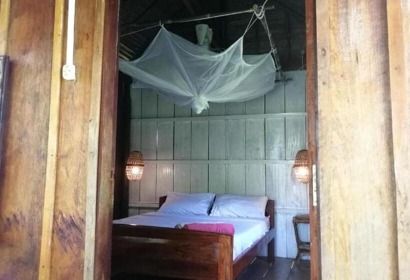 Bungalow Sandard, Q Bungalows