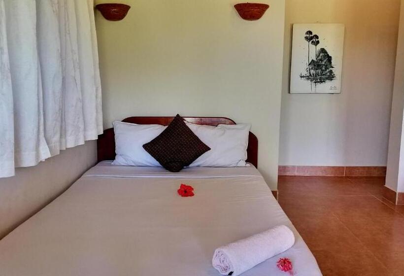 Bungalow Deluxe, Q Bungalows