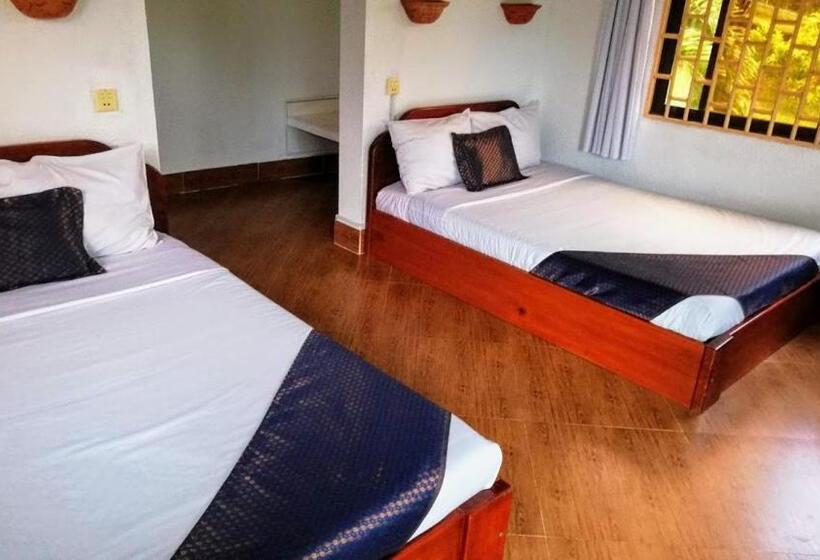 Bungalow Deluxe, Q Bungalows