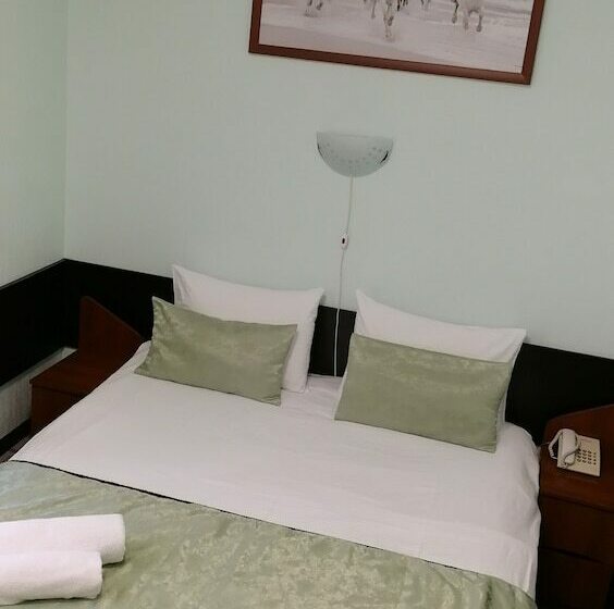 חדר סטנדרט, Continental