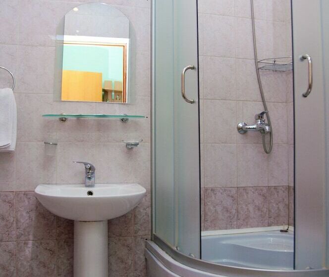 חדר סטנדרט, Continental