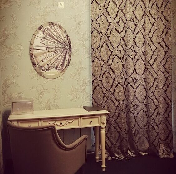 חדר סטנדרט, Continental