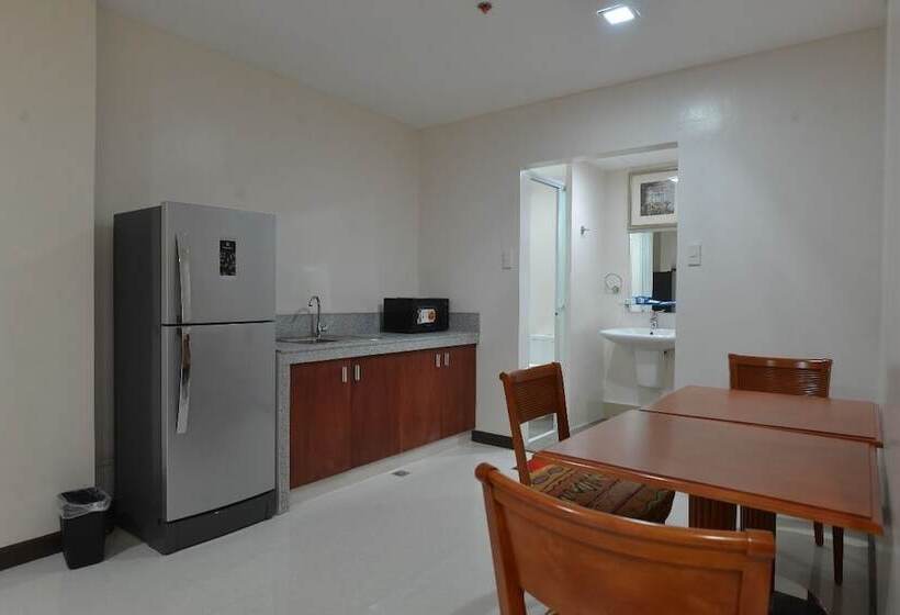 سوئیت 2 خوابه, Royal Suites Condotel