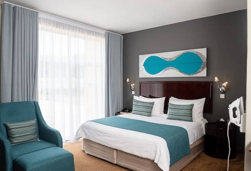 Номер Стандарт, Tlotlo Hotel And Conference Center