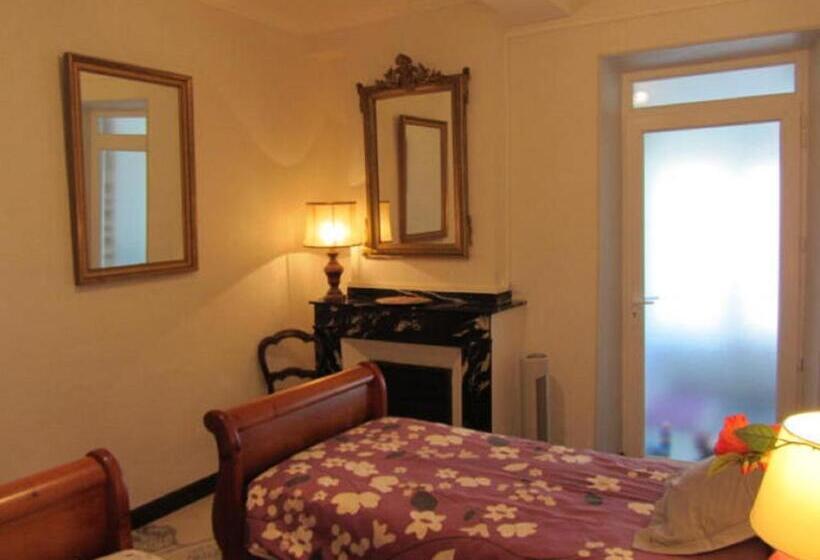 سوییت با چشم‌انداز باغ, Aude Citecity