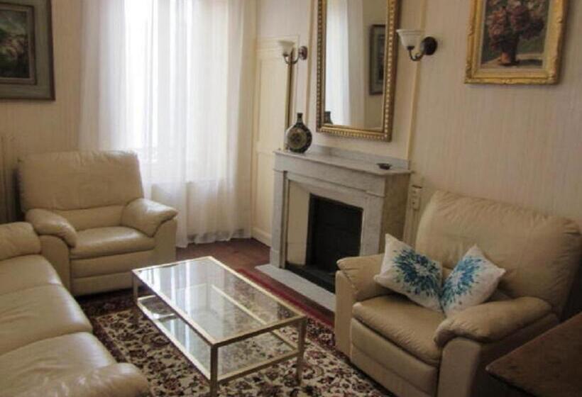 اتاق استاندارد سه نفره, Aude Citecity