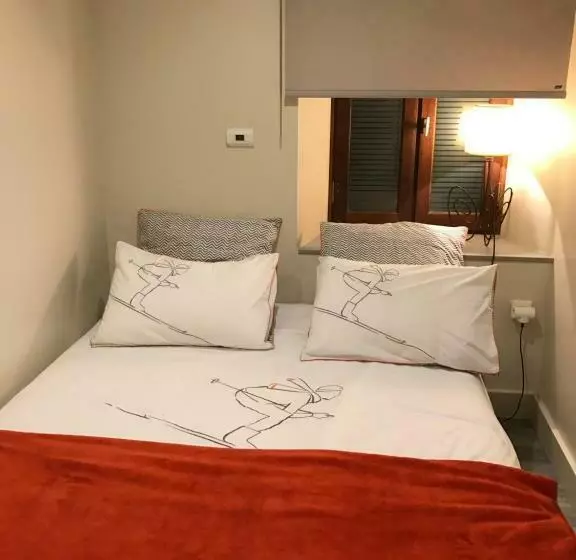 スタンダードトリプルルーム, Chambre D Hôtes Chez Dom