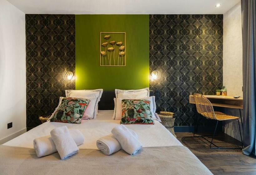 Четырехместный Номер Стандарт Вид на Сад, Chambre D Hôtes Chez Dom