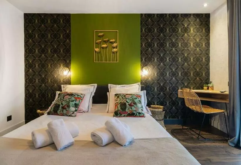 ガーデンビュースタンダード４ベッドルーム, Chambre D Hôtes Chez Dom