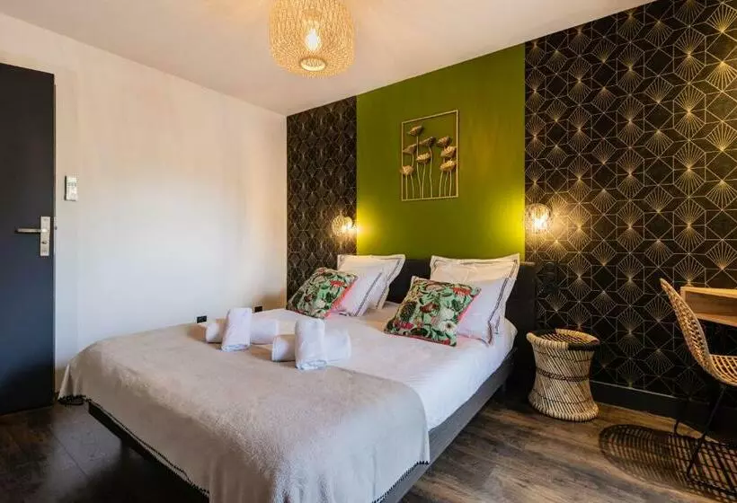 ガーデンビュースタンダード４ベッドルーム, Chambre D Hôtes Chez Dom