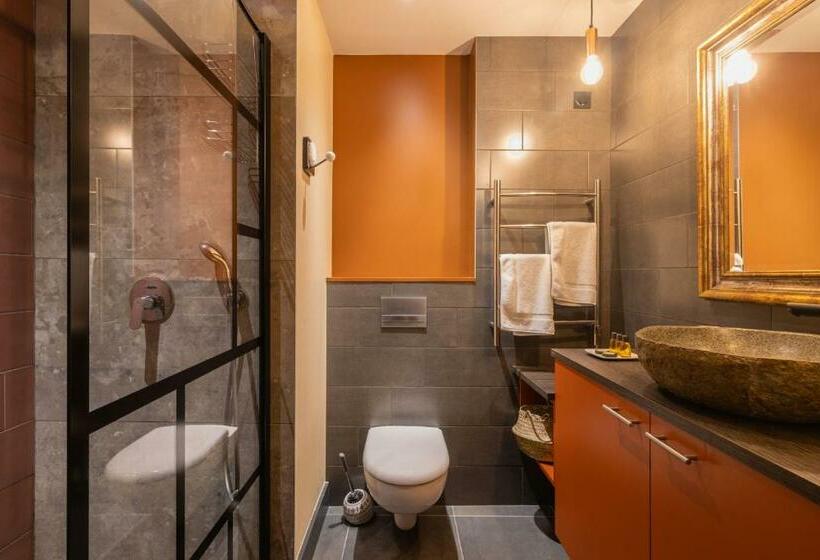 חדר לארבעה סטנדרטי עם נוף לגינה, Chambre D Hôtes Chez Dom