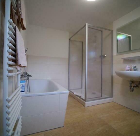 1 Sovrums Lägenhet med Terass, Gästehaus Bergwald