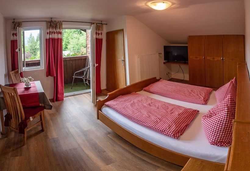 1 Sovrums Lägenhet med Terass, Gästehaus Bergwald