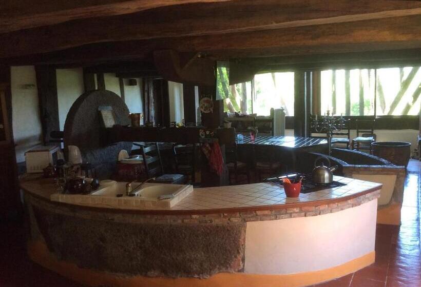 ４ベッドルームハウス, La Boursaie