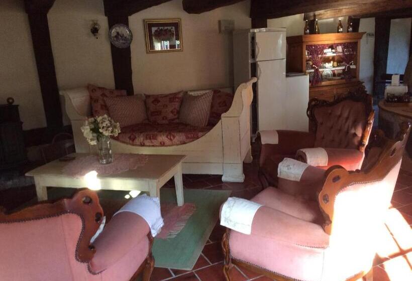 ４ベッドルームハウス, La Boursaie