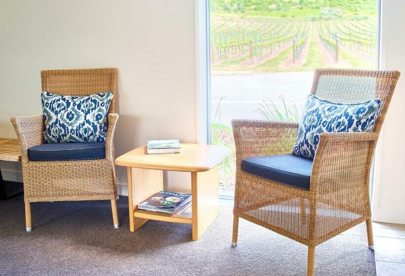 غرفة قياسية داخلية, Mt Michael Lodge