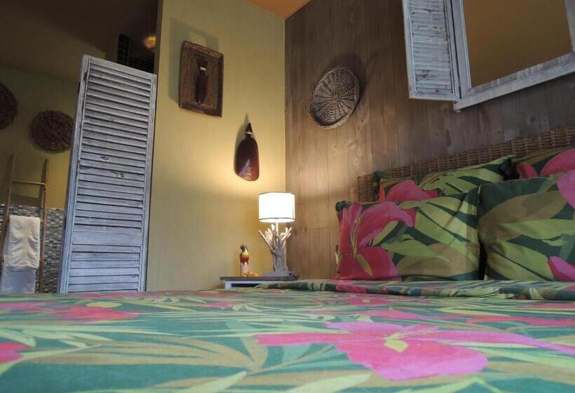 غرفة قياسية ثلاثية مطلة علي الحديقة, Via Bahia   Maison D Hôtes