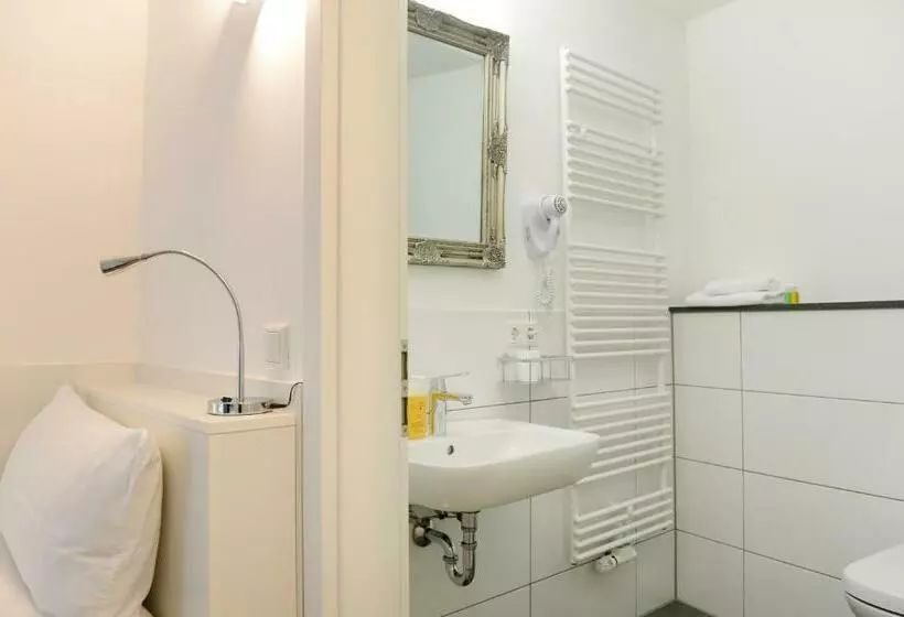 テラス付きシングルルーム, Bed & Breakfast Meerbusch