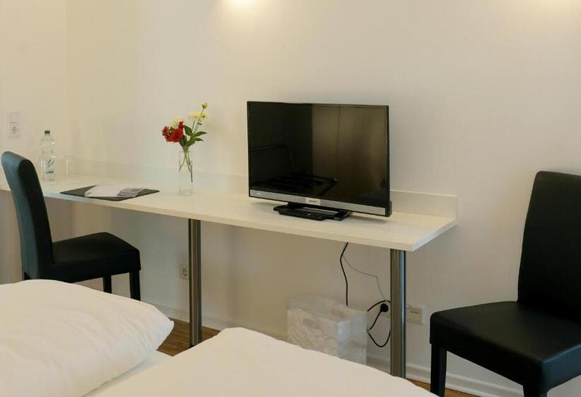 バルコニー付きスタンダードルーム, Bed & Breakfast Meerbusch